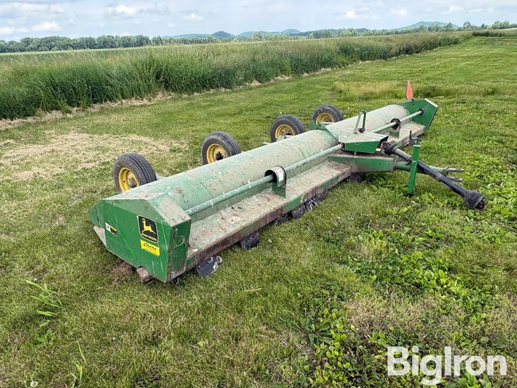 john-deere-120-image-3