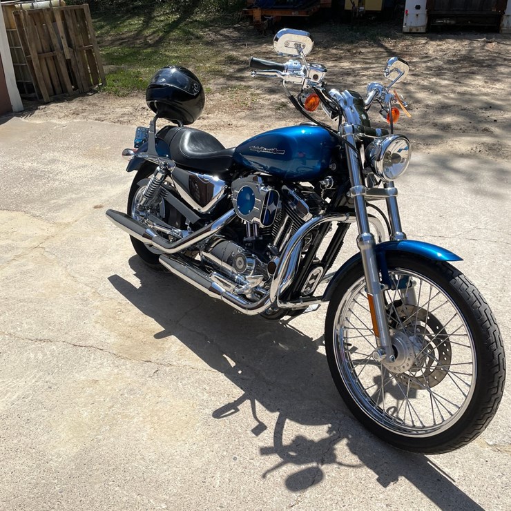 #402 • 2005 Harley Davidson 1200XL Sportster Motorcycle (Has WI Title)