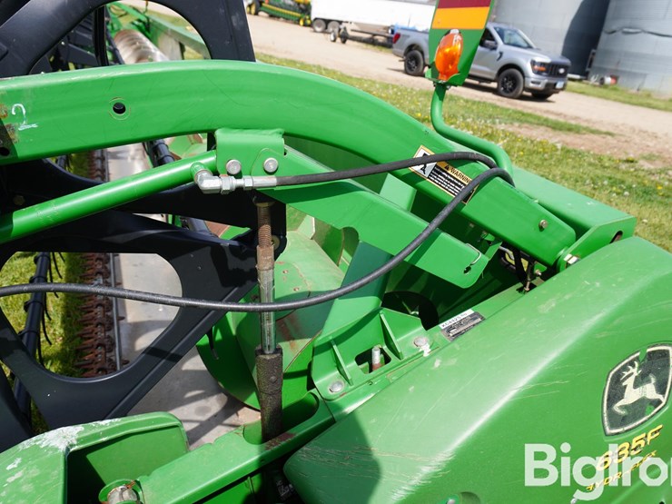 john-deere-635f-image-15