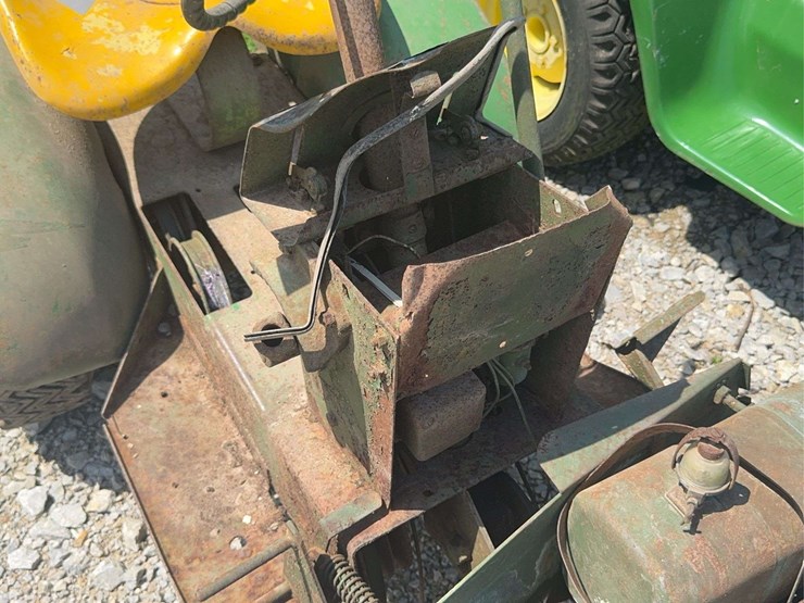 john-deere-110-image-6