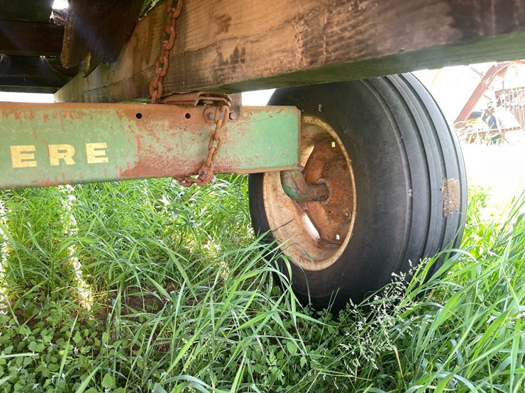 #2008-•-h&s-hay-wagon-with-john-deere-running-gear-(colfax-wi)-image-7