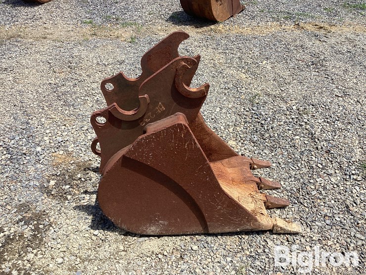kubota-23"-excavator-bucket-image-4
