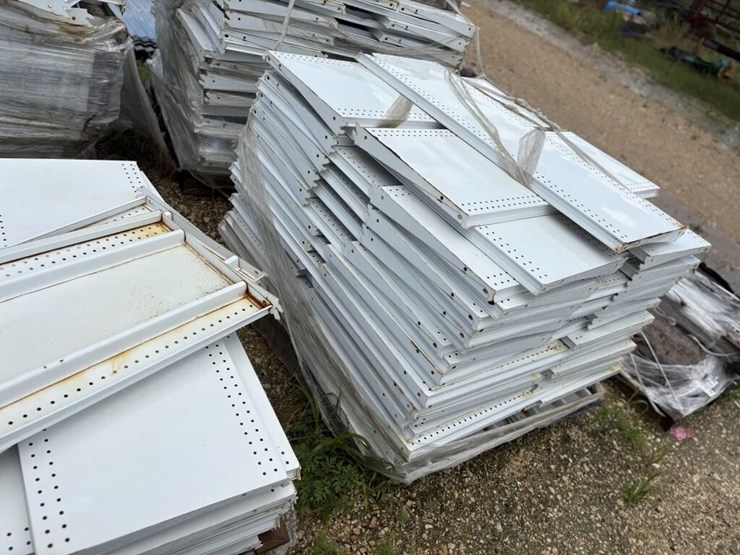 l4---metal-isle-shelving-image-3