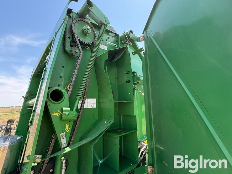 2012-john-deere-568-image-17