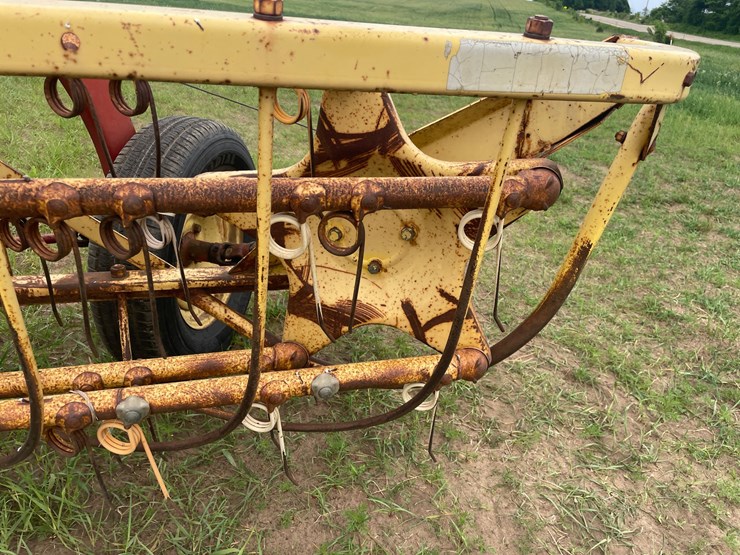 new-holland-256-image-14