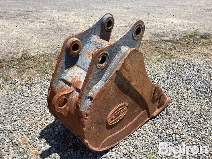 strickland-bt13w-cx130-24"-excavator-bucket-image-5