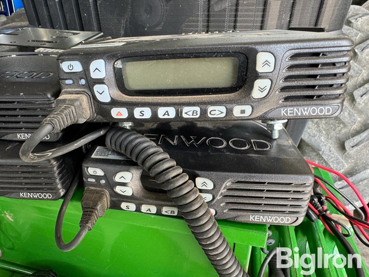 kenwood-2-way-radios-image-1