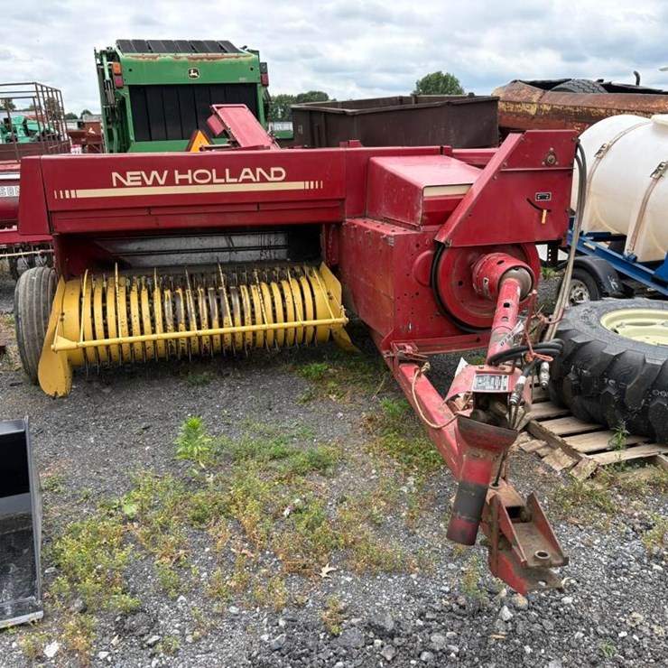 NEW HOLLAND 326