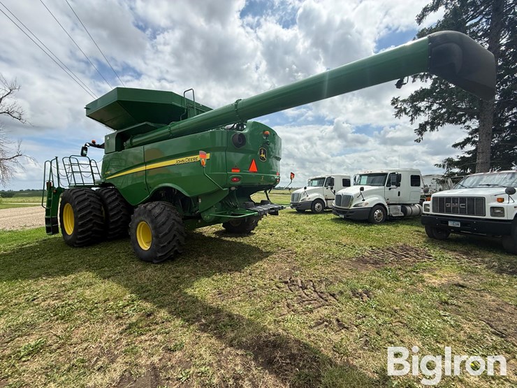 2018-john-deere-s790-image-7