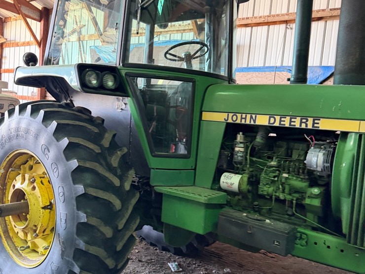 john-deere-4440-image-4
