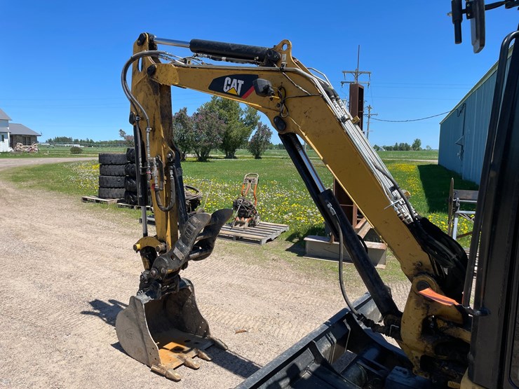caterpillar-303.5e2-cr-image-21