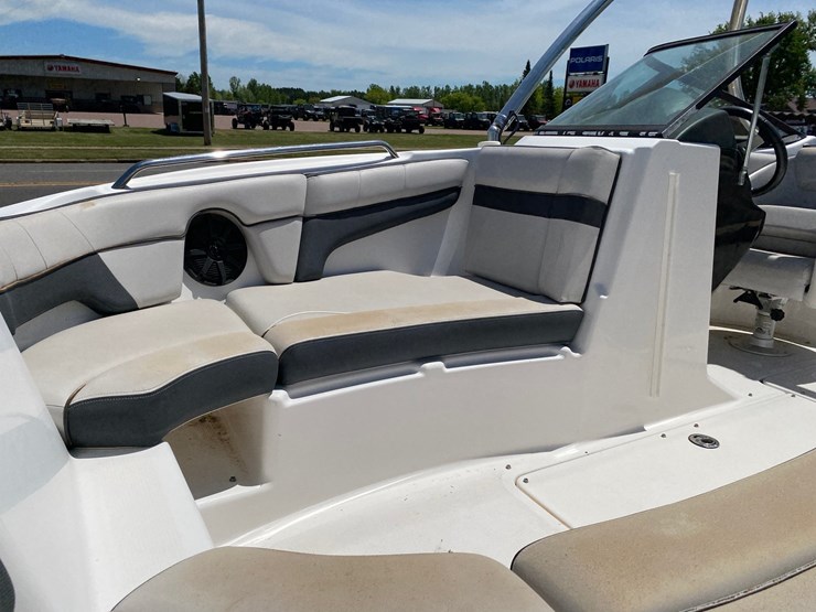 #7032-•-2014-yamaha-212ss-boat-with-trailer-(has-title)-(antigo,-wi)-image-14