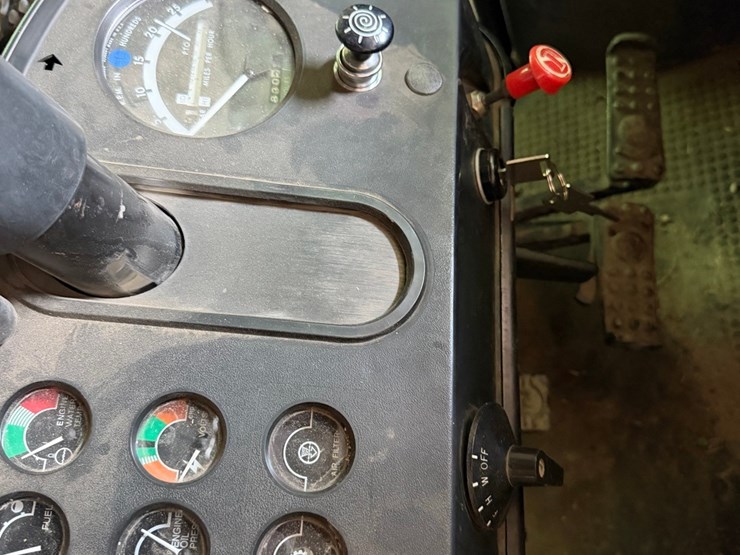 john-deere-4440-image-31