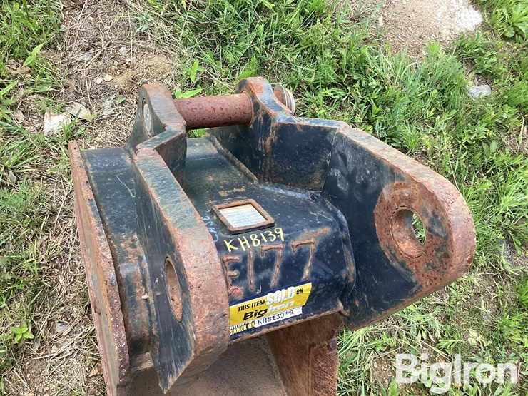 geith-580sn-18"-loader-backhoe-bucket-image-15