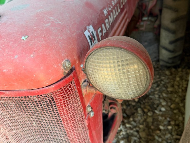 ihc-cub,-￼has-belly-mower-image-12