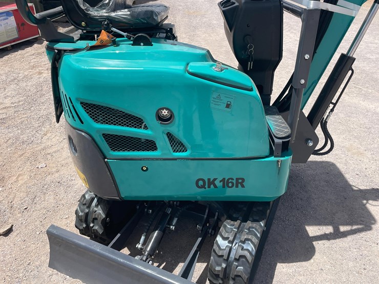 #2660-•-unused-cfg-mini-excavator-image-30