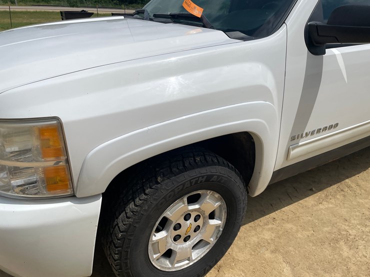 2010-chevrolet-silverado-1500-lt-image-15