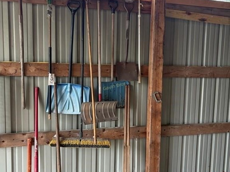 misc-yard-tools.-shovels,-brooms-etc-image-1