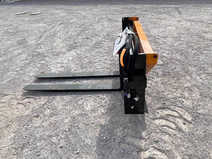 #2780-•-unused-2026-wolverine-adjustable-hydraulic-pallet-fork-attachments-image-9