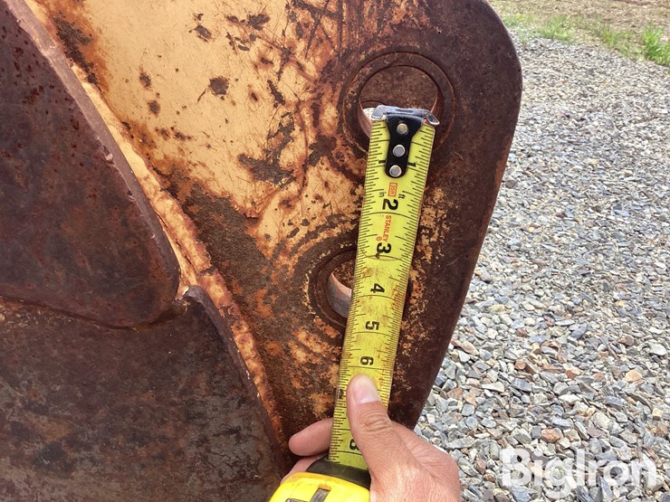 17.5”-excavator-bucket-image-16