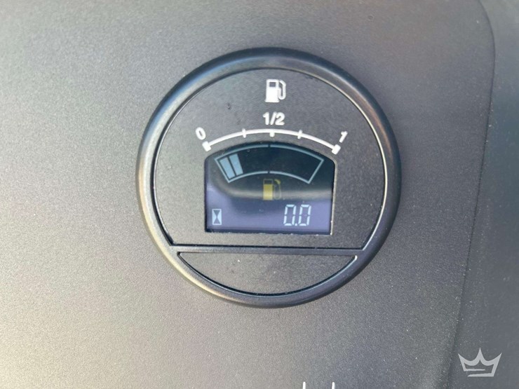 2024-chevrolet-silverado-5500hd-image-26