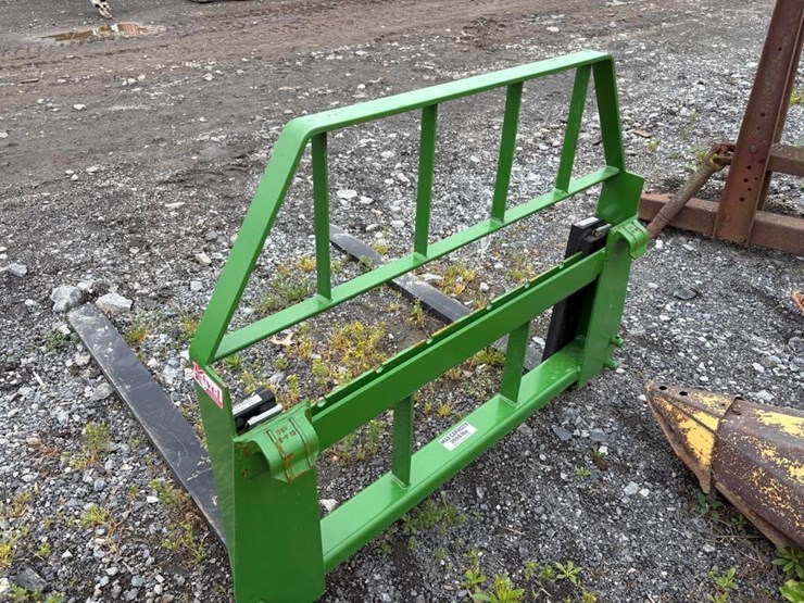 (new)-john-deere-kivel-pallet-fork-attachment-image-3
