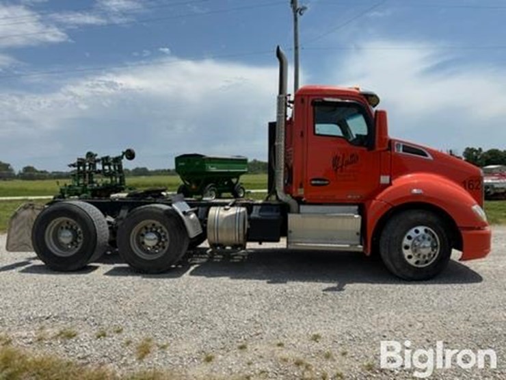 2016-kenworth-t680-image-4