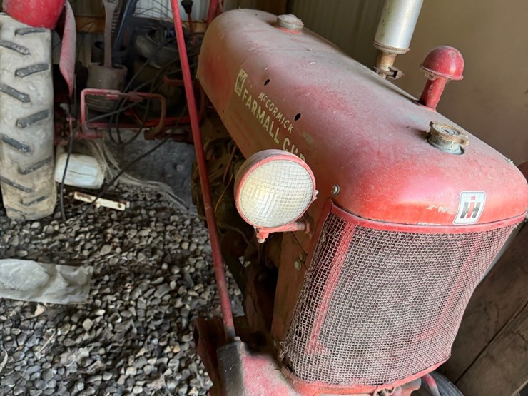 ihc-cub,-￼has-belly-mower-image-18