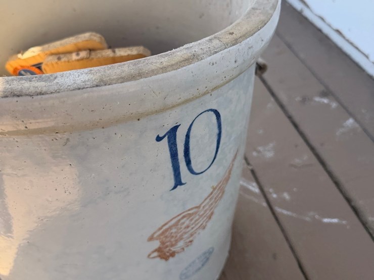 10-gallon-redwing-crock-image-11