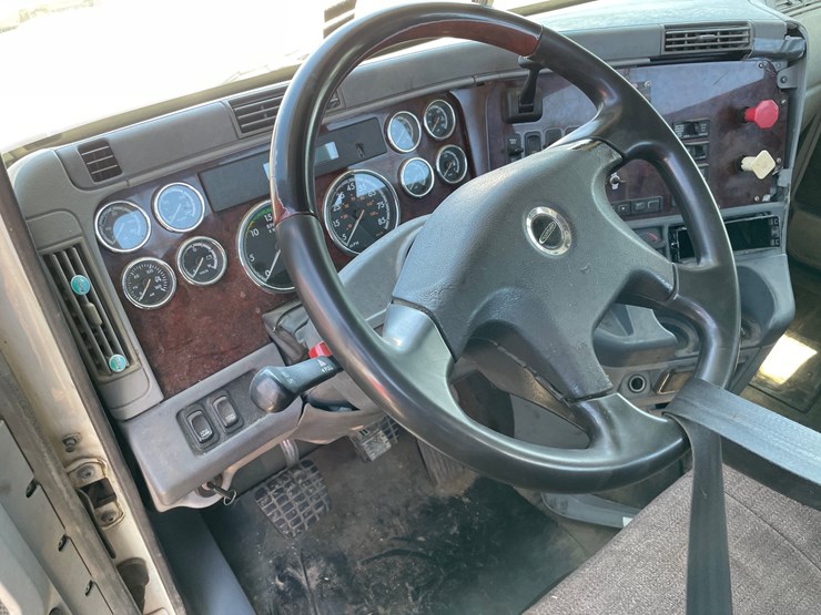 #7024-•-2012-freightliner-coronado-glider-kit-day-cab-semi-(has-wi-title)-(deerbrook,-wi)-image-50
