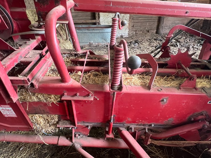 new-holland-310-image-13