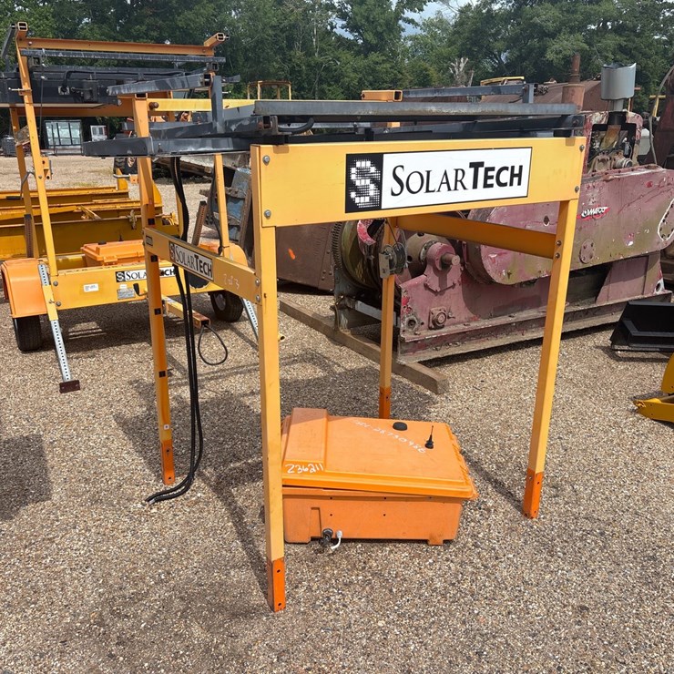 #3510 • SOLAR TECH CONSTRUCTION SIGN | NO TRAILER