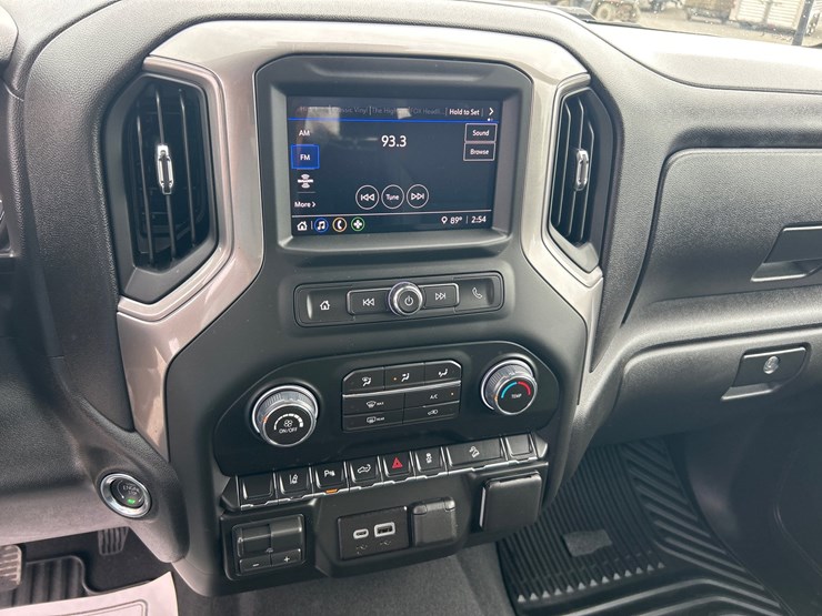 2026-chevrolet-2500hd-image-16