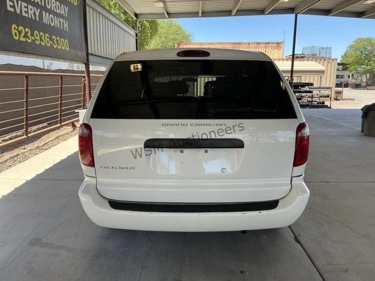 2005-dodge-grand-caravan-image-6