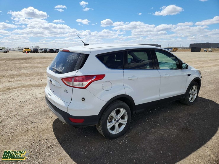 2016-ford-escape-se-image-4