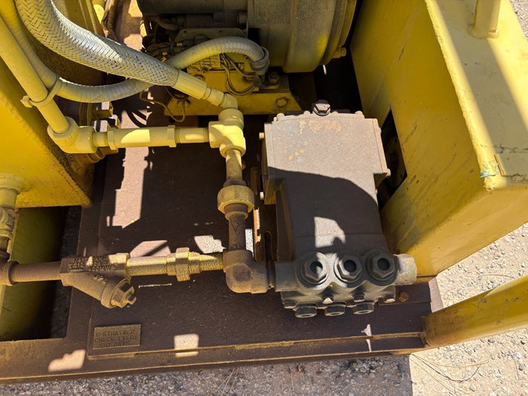 meyer-4-station-closing-unit,-skidded-image-3