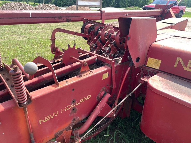 new-holland-273-image-44