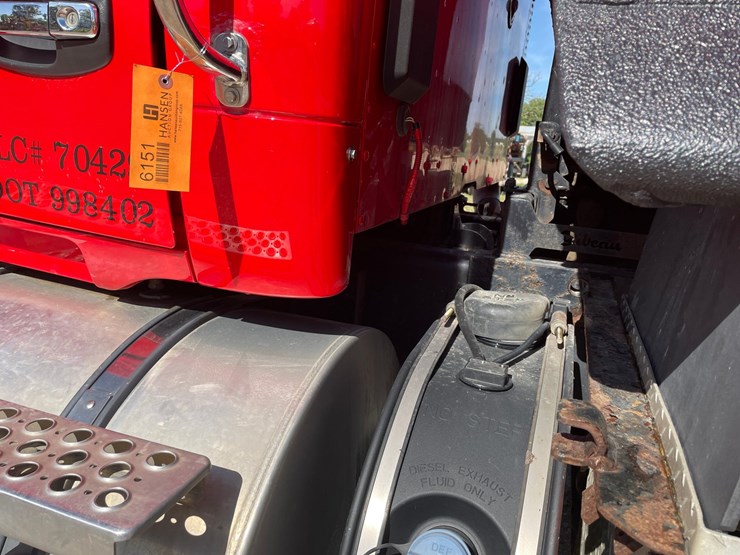 2019-kenworth-t880-image-34