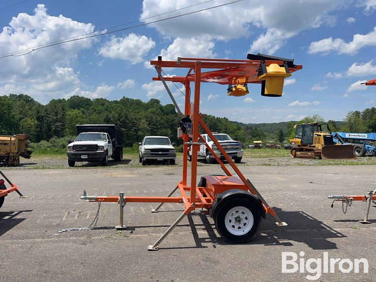 2023-wanco-traffic-control-trailered-caution-sign-image-8