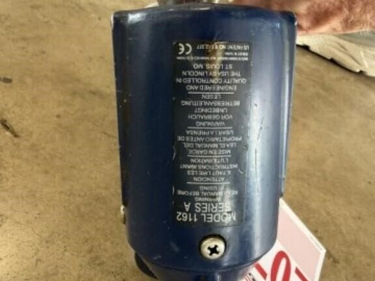 pneumatic-grease-gun-image-2