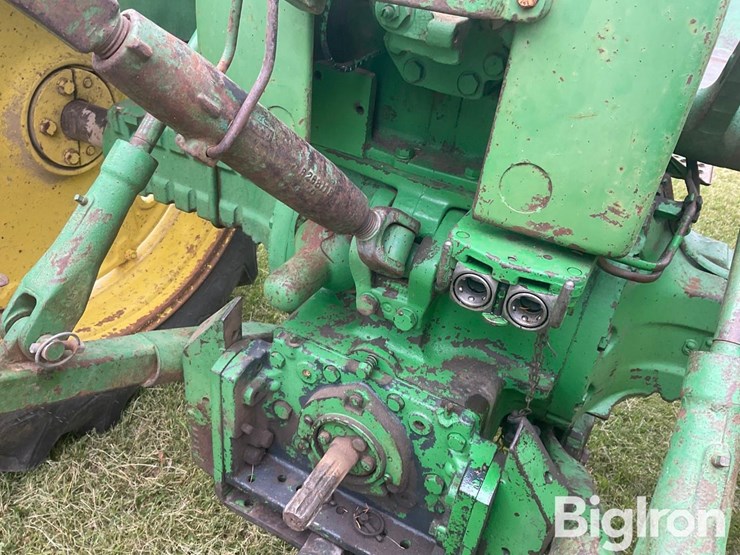 1961-john-deere-3010-image-16