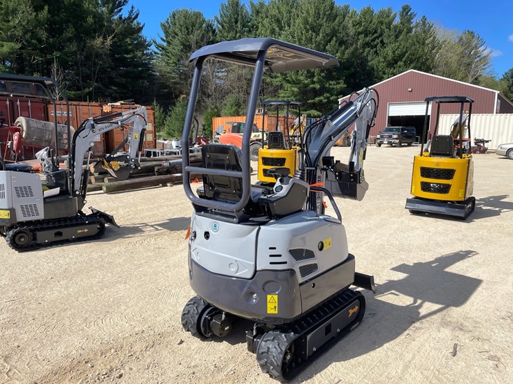 #1105-•-new-ats-me18-mini-excavator-image-3