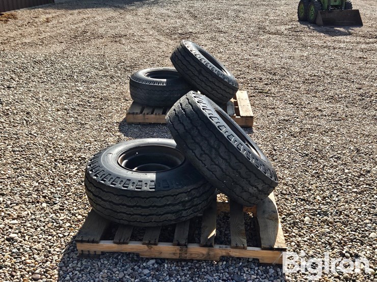 12-16.5lt-tires-on-8-bolt-rims-image-5