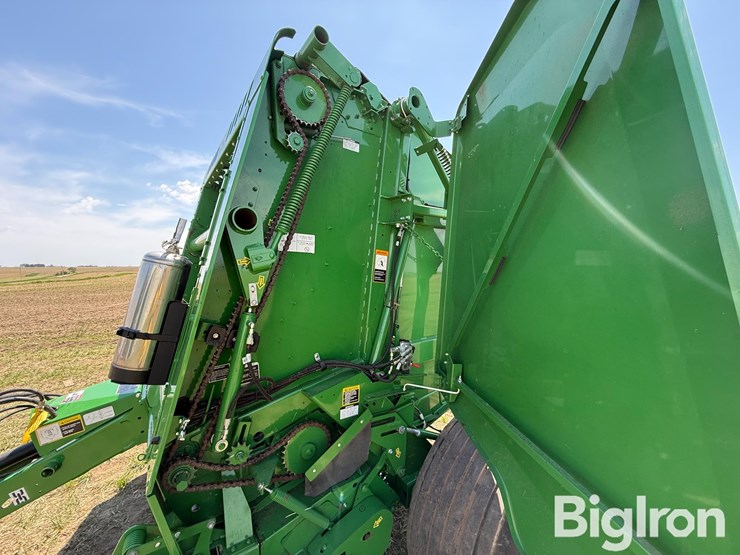 2022-john-deere-560m-image-17