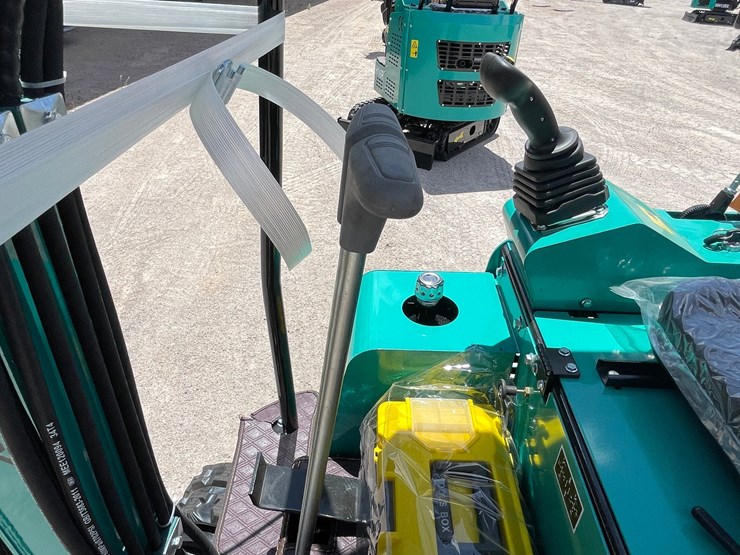 #2655-•-unused-cfg-mini-excavator-image-15