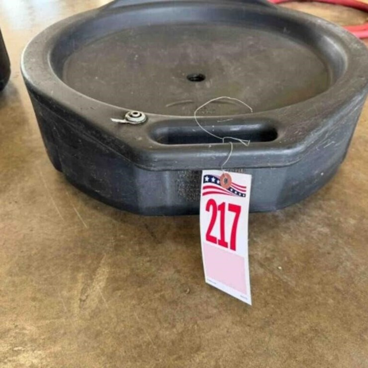 plastic oil drain pan