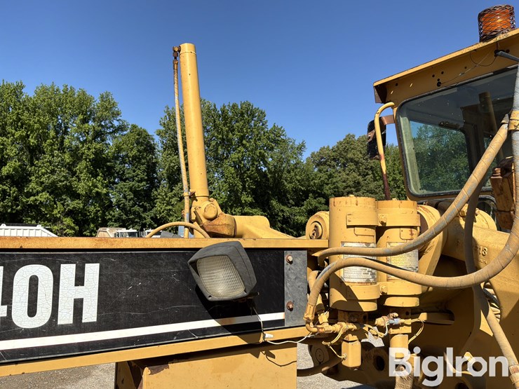 1993-caterpillar-140h-image-9