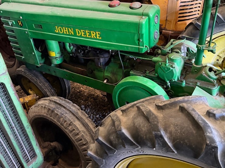 john-deere-h-image-3