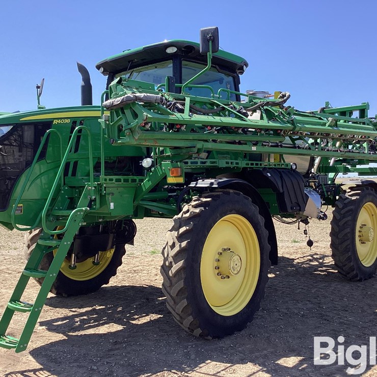 2015 JOHN DEERE R4038