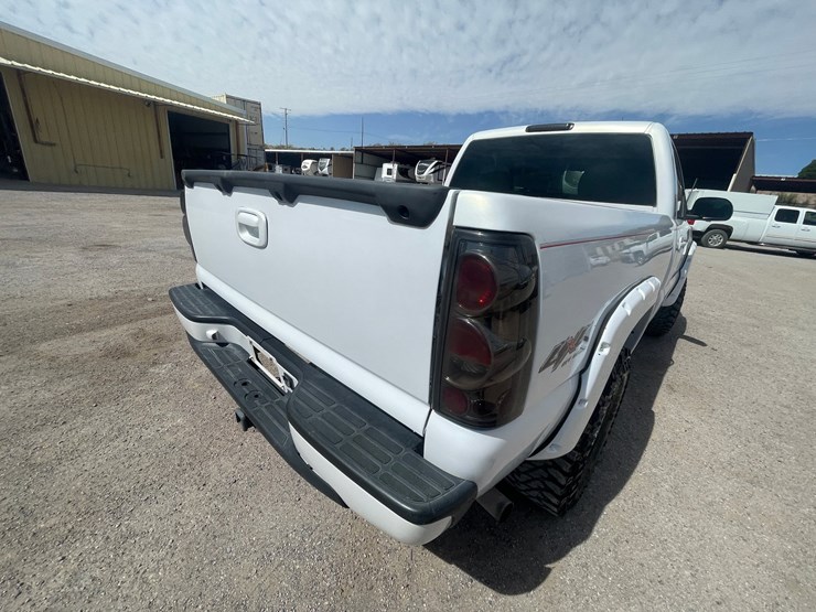 #212-•-2001-chevrolet-silverado-pickup-truck-(has-a-nm-title-image-45